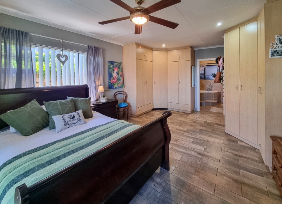 3 Bedroom Property for Sale in Dana Bay Western Cape